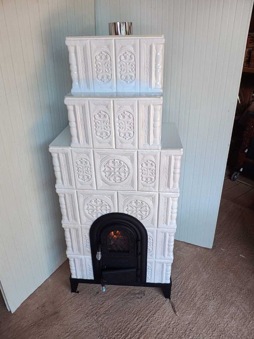 Semineu din teracota 6 randuri alba cu usa monobloc cu geam