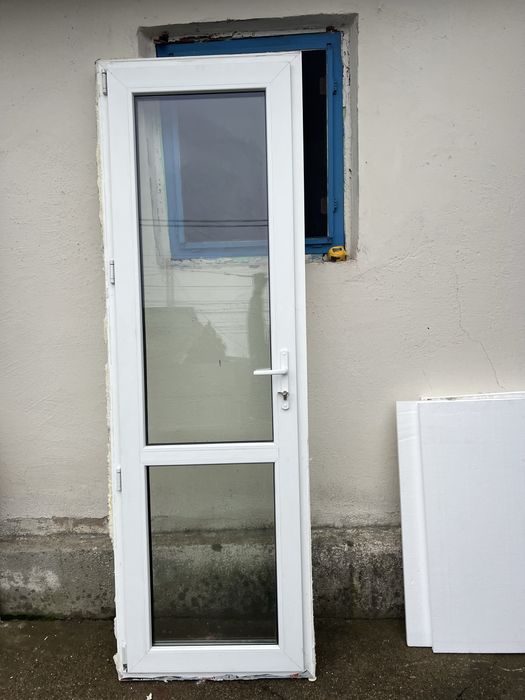 Usa pvc cu geam termopan sh