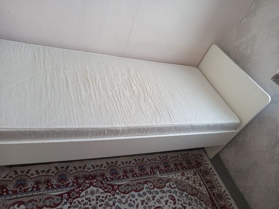 Продам кровать .