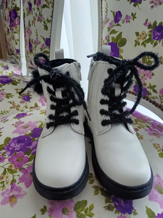 Vand ghetute fetite mar 30