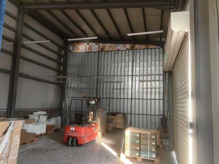 Дава се под наем Склад в Пловдив, Индустриална зона - Север - 200 кв.м за 1530 € - Снимка #3