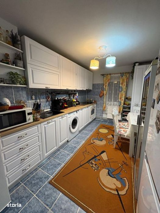 Apartament 3 camere, 67 mp, zona Hotvon