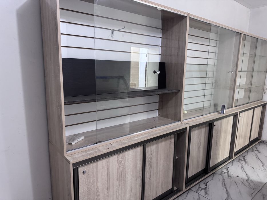 Шкав полка ветрина