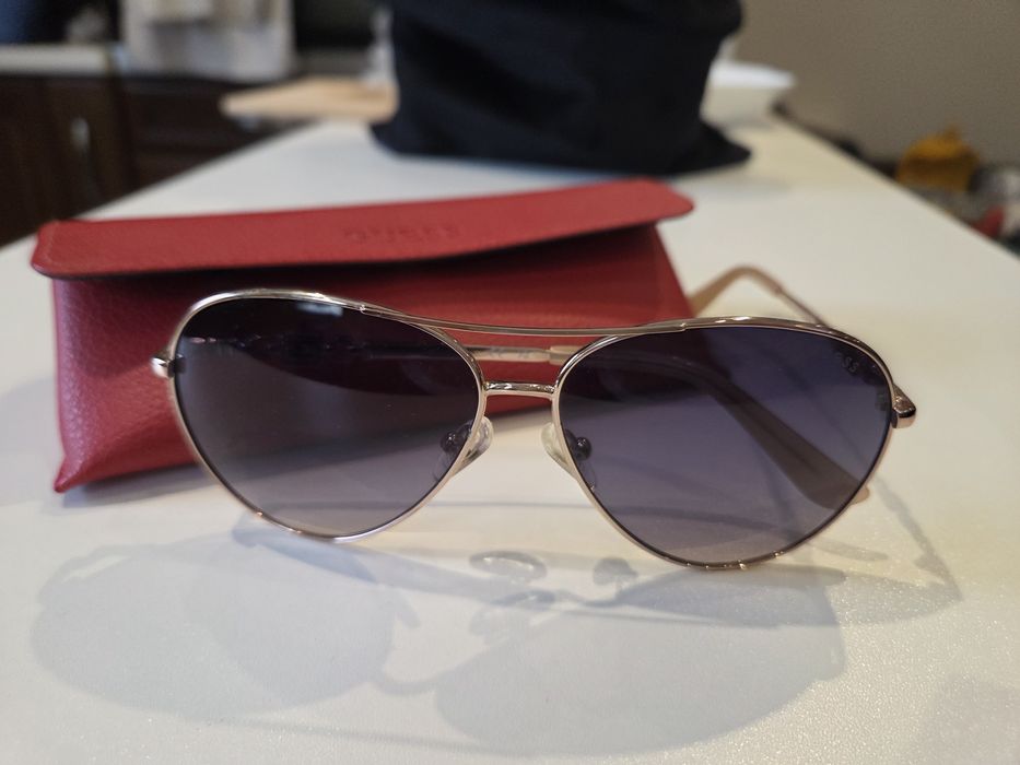 Слънчеви очила Guess дамски