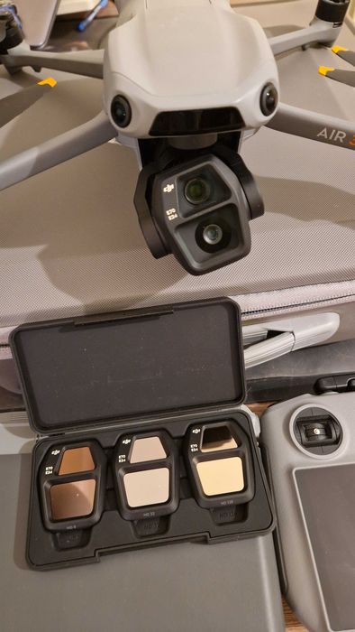 Квадрокоптер DJI AIR 3S