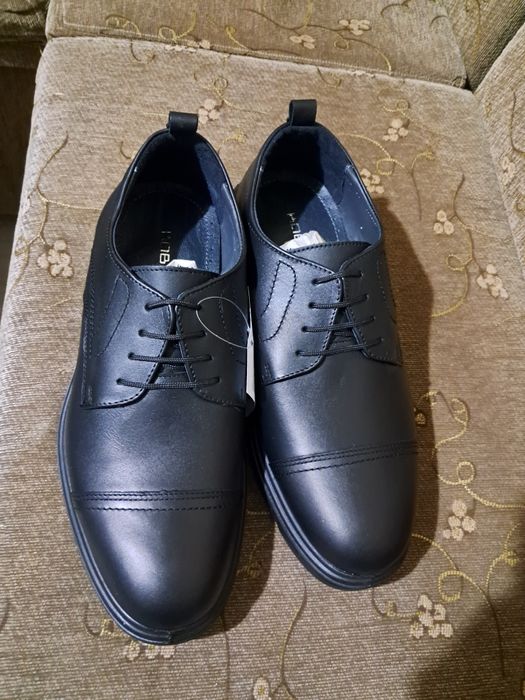 Боти и обувки нови