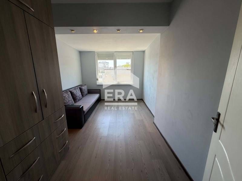 Продава се Тристаен апартамент в Варна, Владислав Варненчик - 70 кв.м за 982 €/кв.м - Снимка #8