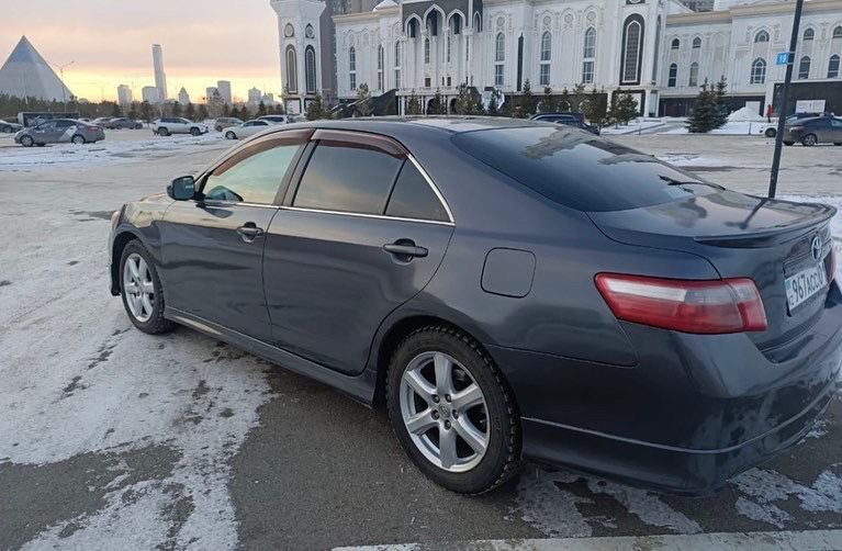 Тойота Камри 40/45 обвес Накладки пороги прочные хорошие