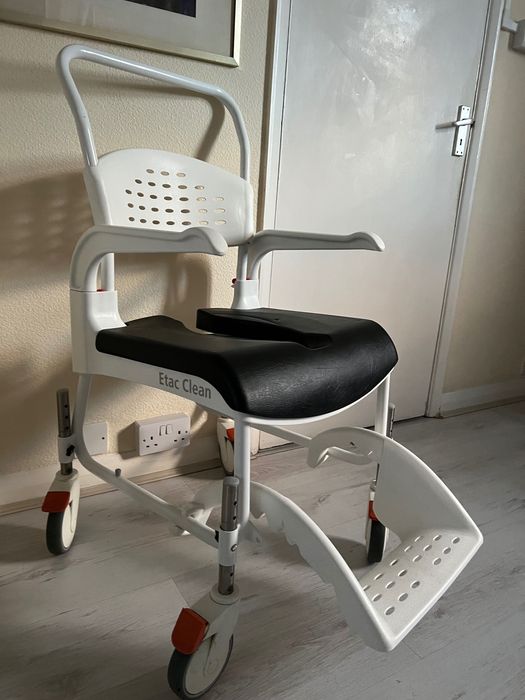 Комбиниран стол за баня и тоалет Етак