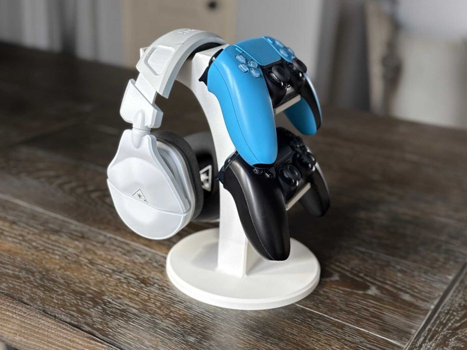 Мини стойка за два PS5 контролера и слушалки