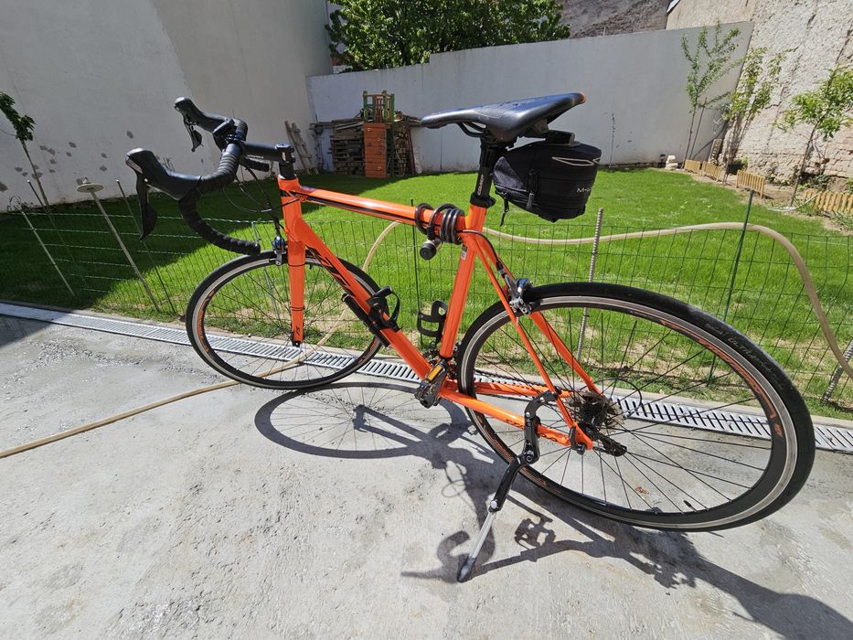 Cursiera KTM strada 1000