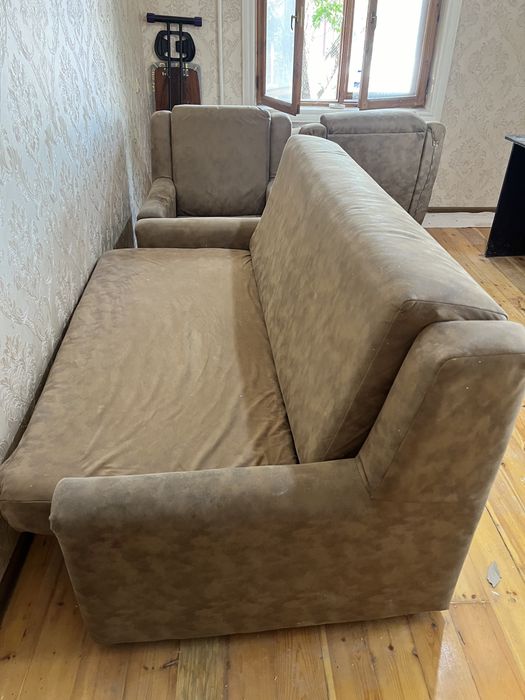 Divan kreslo sotiladi