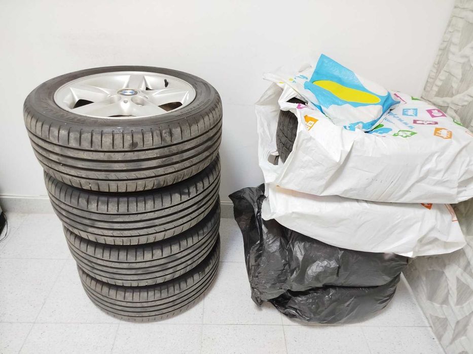 Джанти с два комплекта гуми свалени от BMW E90 325