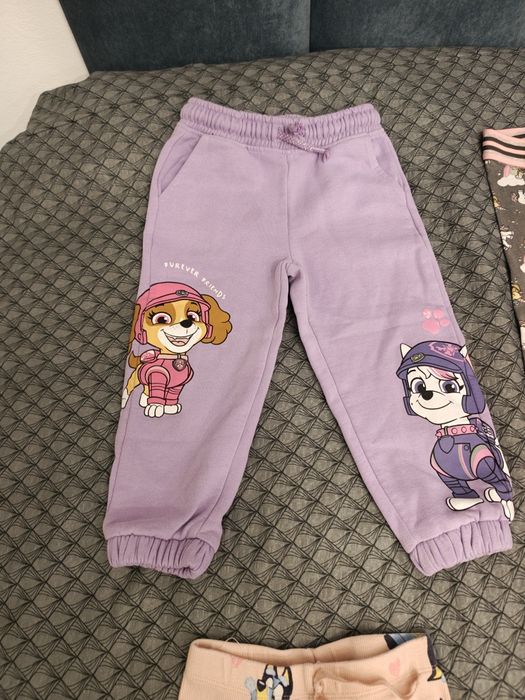 Vând lot pantalonași pt fetițe , Nr 104