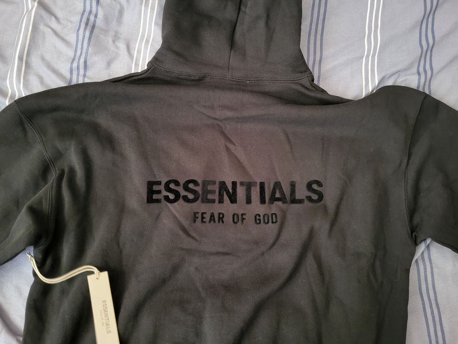 Черно горнище essentials/есеншълс размер M
