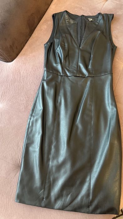 Прекрасна рокля Алеса