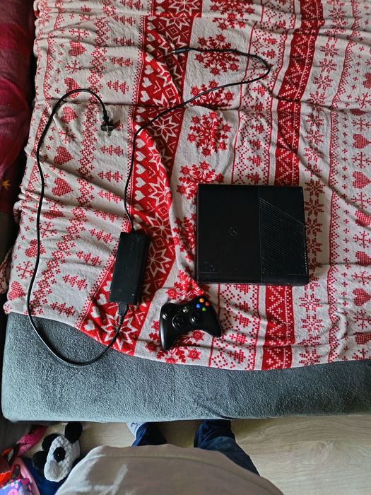 vand rapid xbox360e modat cu chip rgh pot pune orice joc pe el inainte de vanzare