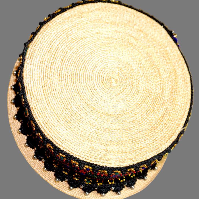 Clop osenesc vechi cu margele , palarie traditionala cu margele