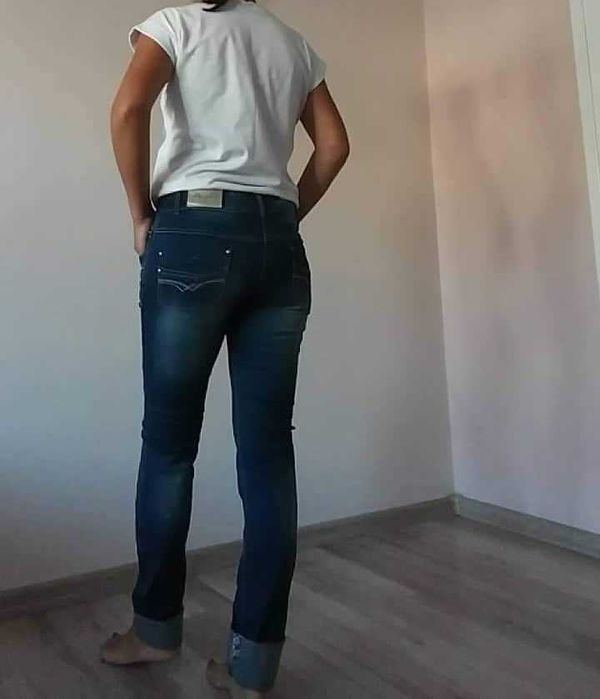 Дънки еластични размер 28