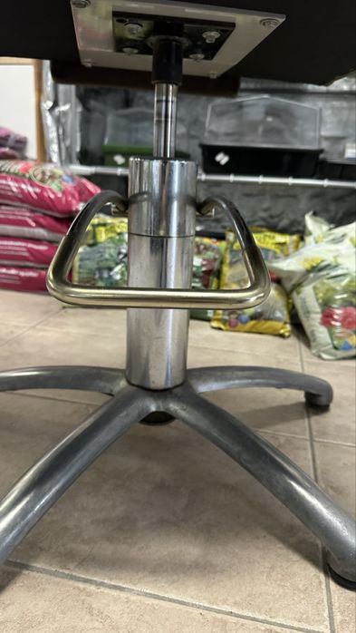 Фризьорски стол 2 броя