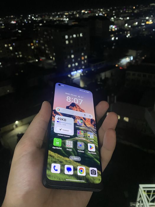 Oppo Reno 8 T yaxshi holatda