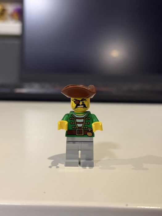 Lego Ninjago и Pirates фигурки; лего; конструктор; колекция