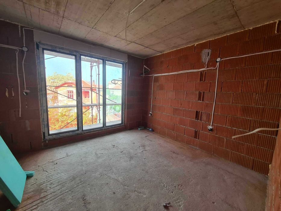 Продава се Тристаен апартамент в Хасково, Любен Каравелов - 112 кв.м за 1006 €/кв.м - Снимка #9