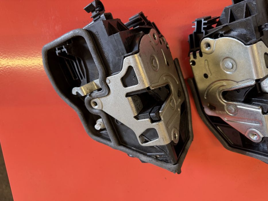 Брави за вратите на BMW БМВ