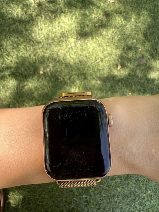 Продам Apple watch б/у