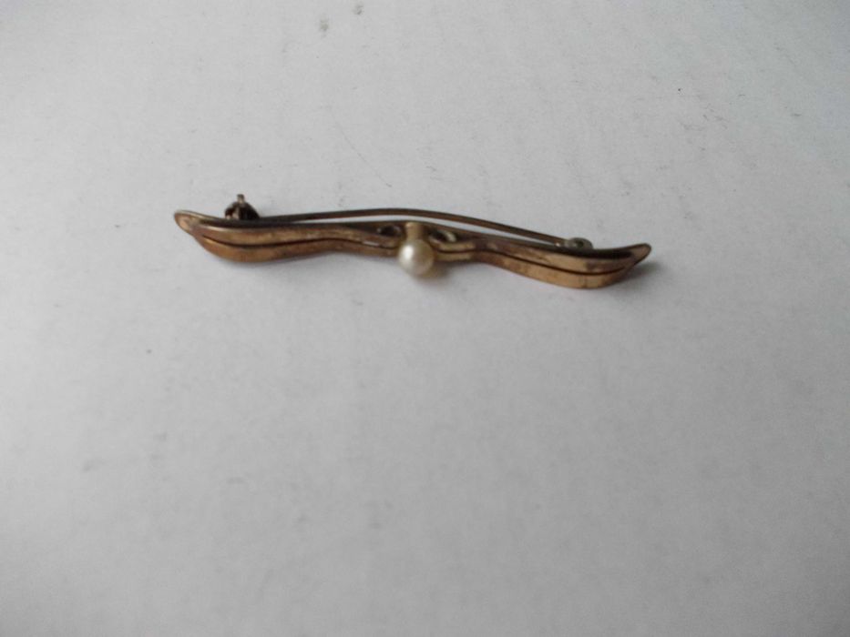 Brosa veche din argint cu perla 2