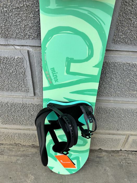 placa noua snowboard niche minx L142cm