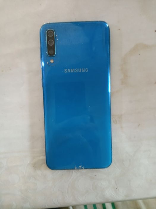 Продам Samsung A50