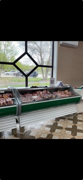 Холодильные витрины открытые и лари