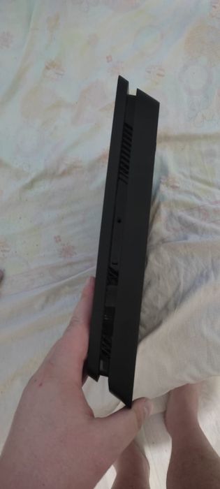 Игровая приставка Ps4