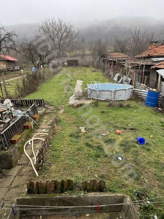 Етаж от къща в Дебелец