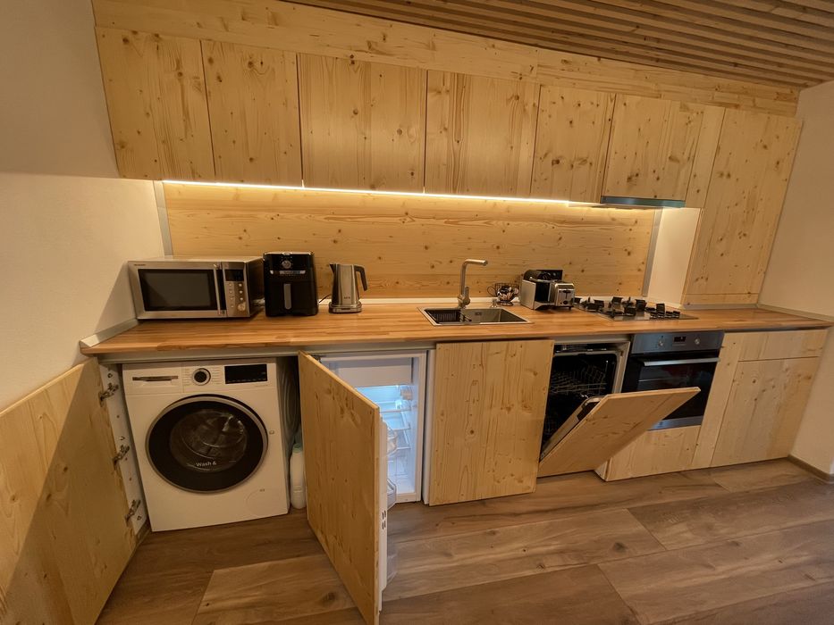 Poiana Brasov - Apartament premium cu vedere permanentă la pădure | Design unicat | Nou, complet mobilat și utilat