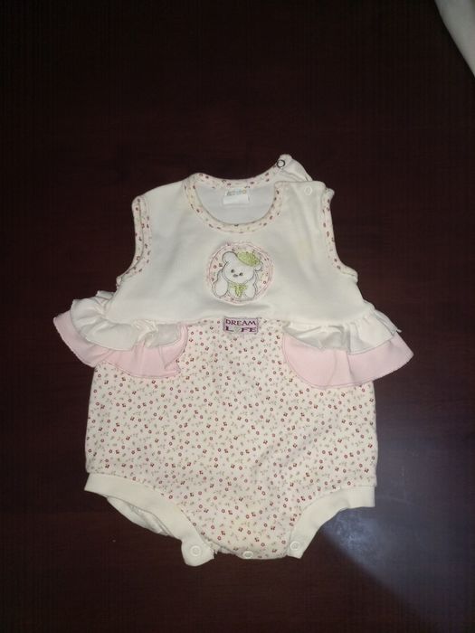 Продаю одежду на девочку новое