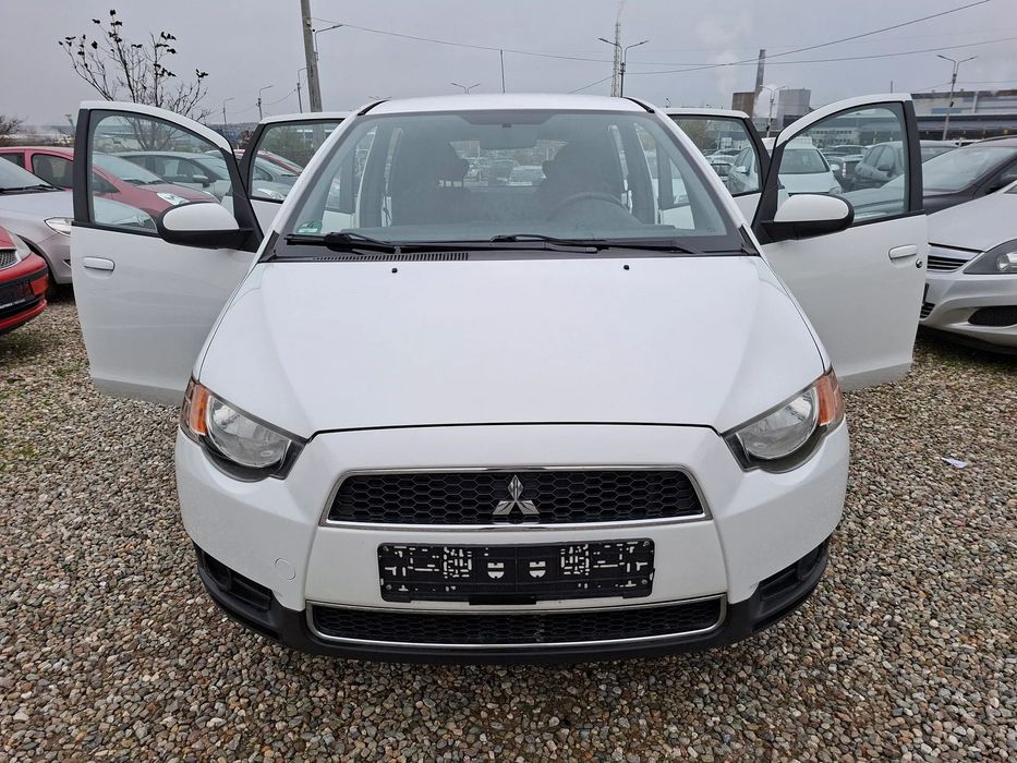 Mitsubishi Colt MITSUBISHI COLT 2011 euro 5  1.3 benz CLIMA impecabila