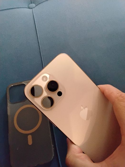 Iphone 16 Pro Max 1 TRB Gold