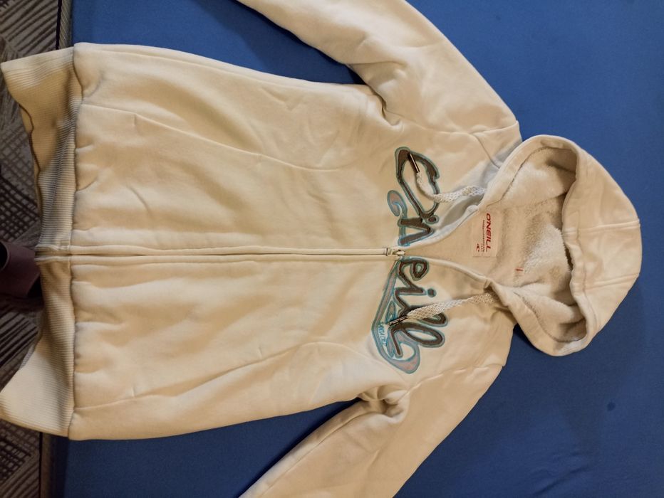 Суичър О'neill ,спортен потник Under Armour, гащеризон и два сутиена