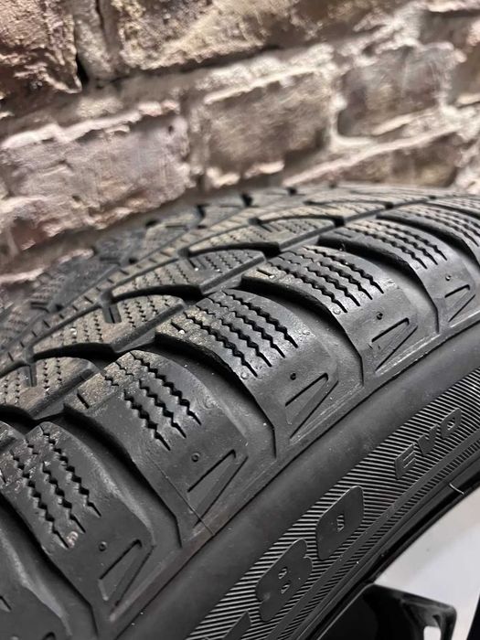 Jante 18 Toyota RAV4 anvelope iarna Bridgestone Blizzak 225 60 18