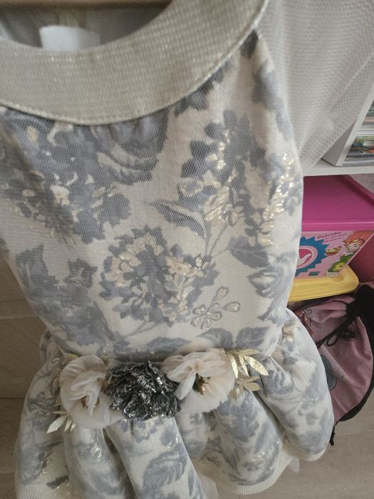 Продам платье для девочки