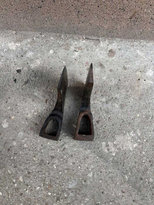 Стари големи брадви български с печат