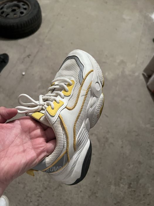 Продаю обуви