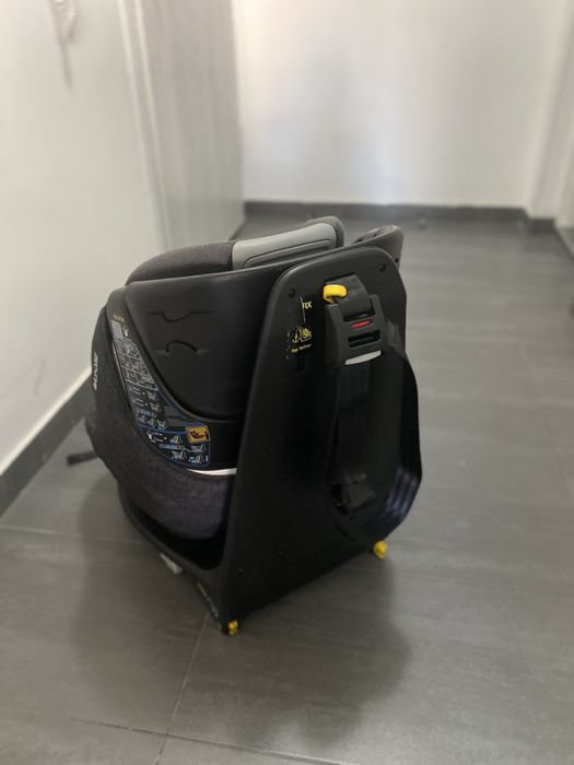 Maxi Cosi Стол за кола Axissfix НАМАЛЕН!