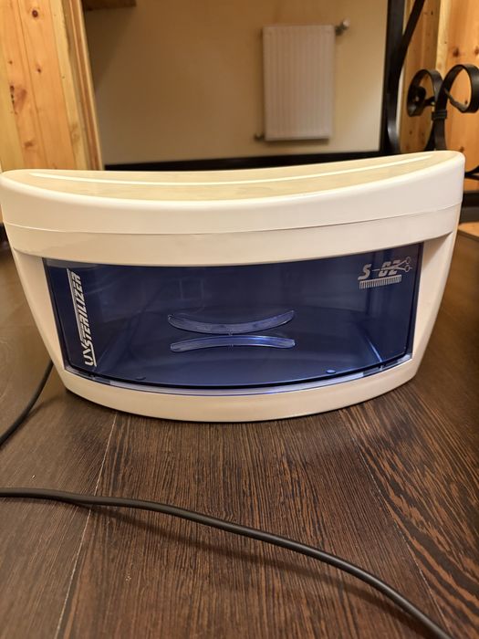 Sterilizator uv pentru ustensile