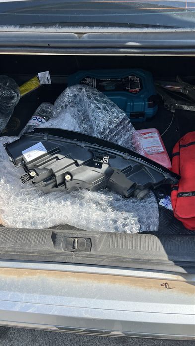 Преден ляв фар Audi A4 b9