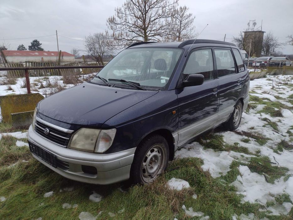 Продавам daihatsu gran move на части 1.6 бензин