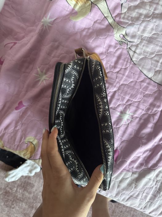 Spraygrount toiletry bag