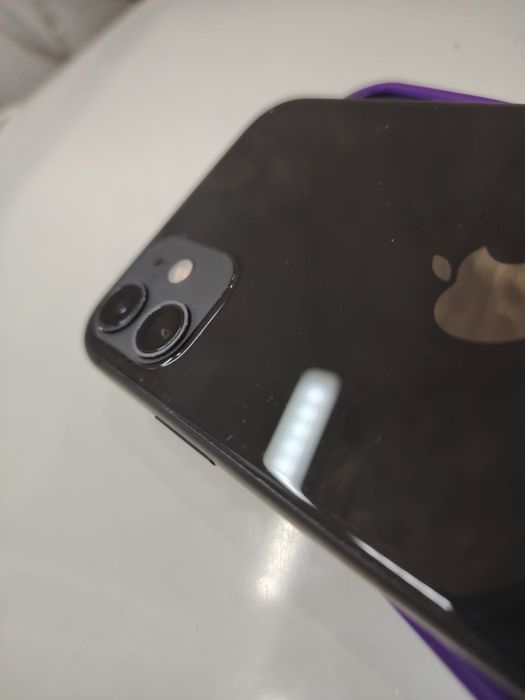 Обменяю айфон 11